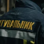 Вибухи у Києві: повідомляють про повторне влучення в офісну будівлю