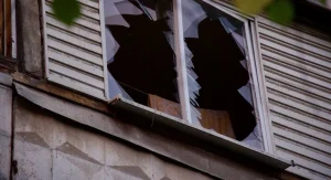 Вибухи у Дніпрі 13 жовтня: пошкоджено багатоповерхівки та автомобілі, є поранений